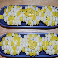 Corn On The Cob This is right out of Hello Cupcakes! by Alan Richardson. I loved it when I saw it and had to try. TFL