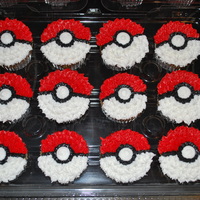 Pokemon Cupcakes 15 chocolate/15 vanilla cc's decorated in all buttercream to look like the pokemon ball