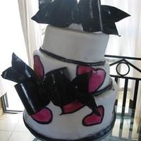 Blackbow.jpg my niece XV cake