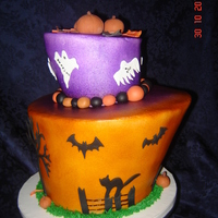 Halloween My first topsy turvy cake