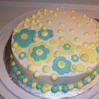 Green & Yellow Flowers Buttercream frosting with fondant and buttercream accents. I love the colors!