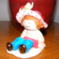 Strawberry Shortcake Strawberry shortcake made from gumpaste and fondant.