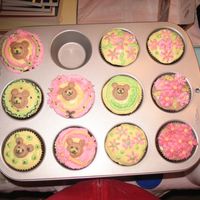 Cupcakes - Bears & Flowers I love the bears. You make the bears with various size of circle tips. Largest circle tip for his face. Medium circle tip for his snout and...