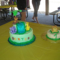 Jungle Cake this was for my nephews first birthday. this was my first time molding animals.