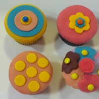 Flowers & Circles All fondant!!