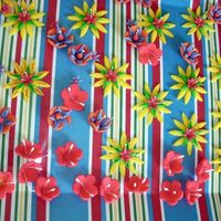 Hawaiin Flowers Hawaiin Flowers made of fondant. Made these fondant flowers with rosario71 the other day. Once I got the hang of it, it was totally EASY. I...