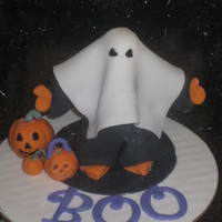 Little Halloween Trick Or Treater Halloween Fondant and gumpaste cake topper...so fun to make ! and of course the spider in the back ground is a prop! This reminded me of my...