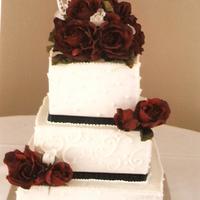 Anniversary Kake Three-tierred blk/red/white square kake.
