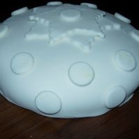 Fun With Fondant I wanted to try using MMF, so I used a (very) thin 5" cake, torted & filled with cream cheese filling. After the main layer of MMF...