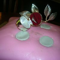 Proposal Pillow Cake 