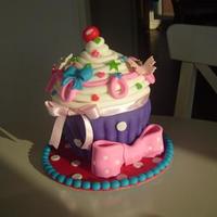 Giant Cupcake! 