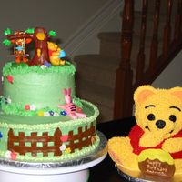 Winnie And Friends In The Hundred Acres Woods Stand-up Winnie, Cake topper on 6" cake, Fondant/Gumpaste characters on 10" cake