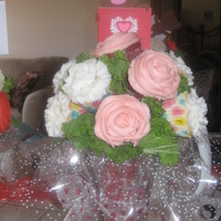 Valentines Cupcake Bouquets :) made these for valentines day....seems so easy but man does it take awhile! :0/