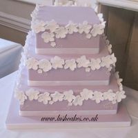 Lilac Floral Cake 