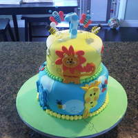 Safarii Birthday Designed to match the customers decorations! Strawberry Banana Cake with fresh strawberries and bananas. Thanks for looking! :)