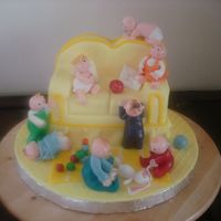 Sofa With Baby My firste sofa with 8 babies.....orangecake with chocolatemousse fillings, decorated with MMF
