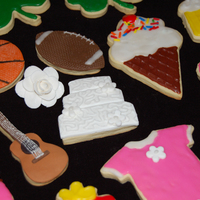 Random Cookies After discovering that I have over 80 cookie cutters (and had only used about 10 of them), I decided to make a batch of random cookies....