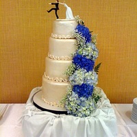 Hydrangea Wedding Cake 