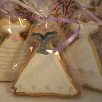 Dresses sugar cookies with RI