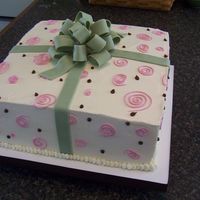 100_1350.jpg Vanilla Buttercream Frosting, Fondant bow