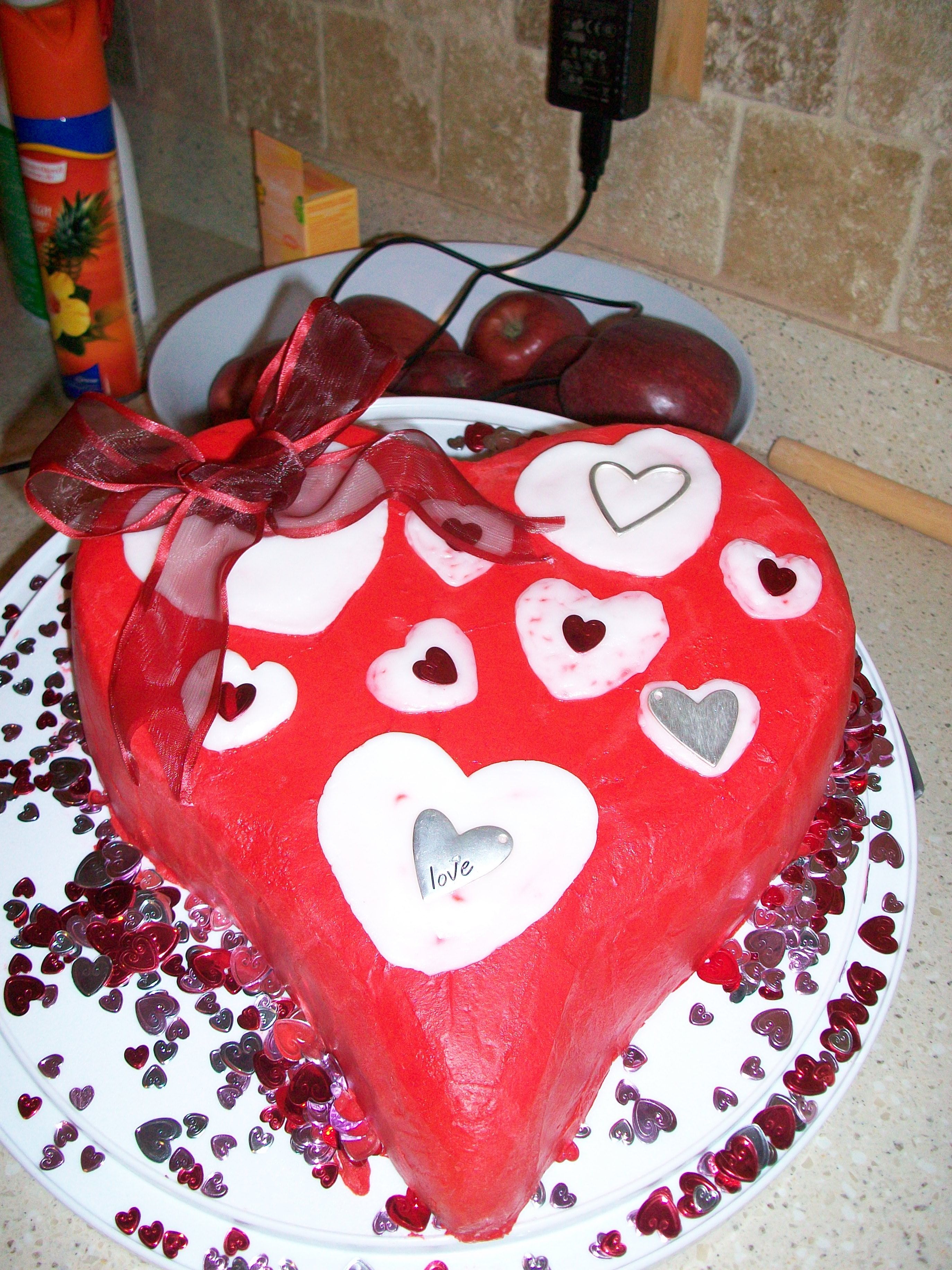 Heart Cake Buttercream icing with buttercream hearts, wire ribbon for bow