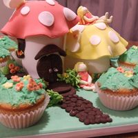 Fairy Meadow Order for 12 cuppies for a four year old girl's birthday party :o) Vanilla cuppies with strawberry flavoured buttercream frosting....