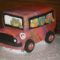 Grateful Bus Back to school cake, fondant covered, Chocolate bears, buttercream icing, vanilla cake.