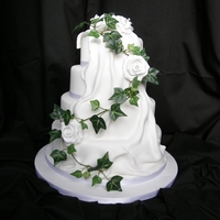 4 Tier Ivy And Roses 