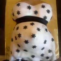 Pregnant Diva this cake was last minute and fun