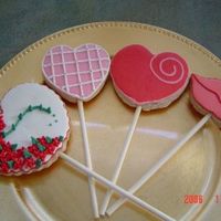 Valentine_Cookies.jpg Cinnamon sugar cookies with vanilla royal icing. These will go in a bouquet.