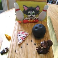 Tom And Jerry Bowling Alley Cake Tom and Jerry Bowling Alley cake for a Bowling Alley Grand Opening.