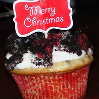Cookies N Cream Cupcakes I made these with peppermint oreos