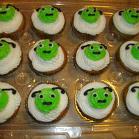 Alien Cupcakes 