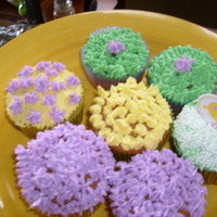Easter Cupcakes first time with piping ! they our strawberry and french vanilla with butter cream icing