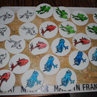 One Fish Two Fish I made these cupcake toppers for my daughter's preschool for Dr. Seuss' birthday. I drew and painted these fish by hand on...