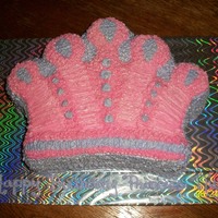 Tiara this was the first time i made it a double layer. worked out nicely. all buttercream and then airbrushed pearl all over