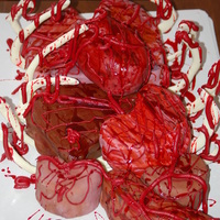 Thorasic Cavity Cake I made this cake for my brother's annual Halloween Bash. Got the inspiration from a blog (doitmyself). Rib bones and vertibral column...