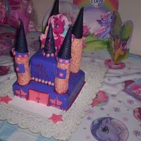 Castle covered in mmf...with rice krispie towers.