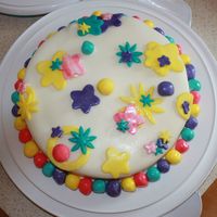 Flower And Ball Cake 