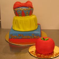 Abstract Snow White Dress Cake I got the idea from Cake Nouveau. I obviously didn't do it as cool as hers but I am still learing. TFL