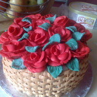 Roses roses hand piped and royal icing basket weave
