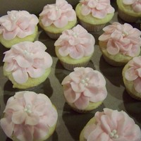 Mini Church Cuppies My Grandma requested some mini cupcakes to bring to her Sunday tea time after Church...WASC with SS pink icing..with edible sugar pearls....