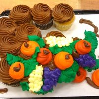 Thanksgiving Cornucopia Cupcakes Cupcakes I did the other night at work. : )