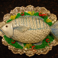 Fish On A Platter This cake was for my Grandfather's 80th birthday. I saw a similiar cake here on CC and it is originally for Collette Peter's book...