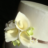 Simple Wedding Desing This is my first dummy cake, I made for practice, also my first sugar flowers, calla lily.