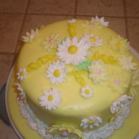 Yellow Daisy Cake 