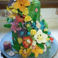 Alice In Wonderland Flowers Cake 