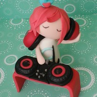 Dj Chlorine Fondant topper made for my sister's DJ debut