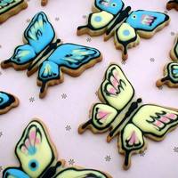 Butterfly Cookies With many thanks to sweetopia for the tutorial. It was really straightforward to follow. Just go to the tutorials section :)