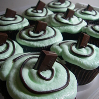 Mint Choclate Cupcakes chocolate cupcakes, mint buttercream, chocolate drizzle and an Andes mint TFL!